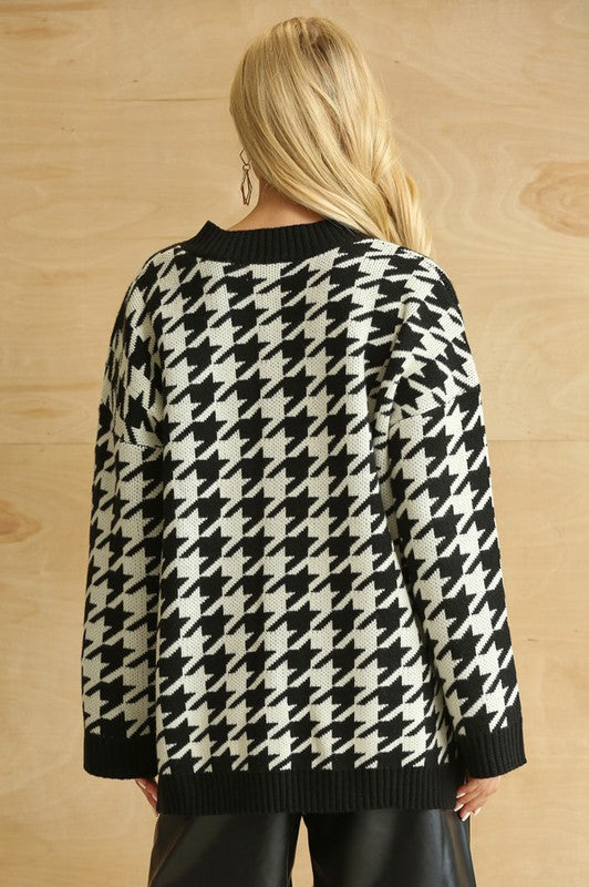 THE ESSENTIAL EDIT HOUNDSTOOTH KNIT