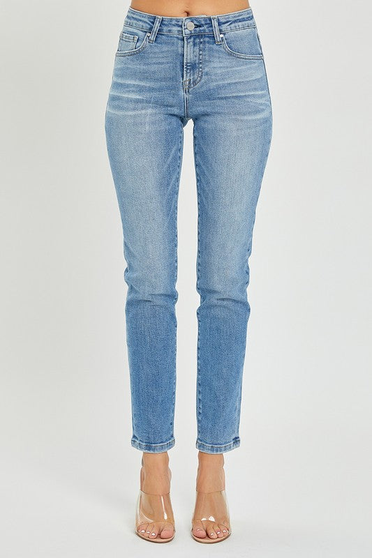 THE ESSENTIAL EDIT LOOSER FIT MID RISE JEAN