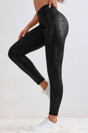 THE SIZZLE IN STYLE LEATHER LOOK ACTIVEWEAR LEGGING