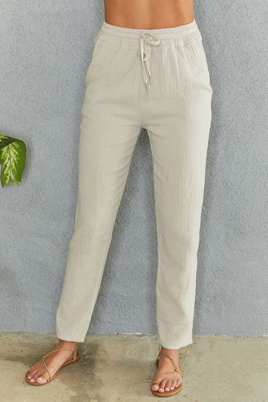 THE EFFORTLESS LINEN SLIM LEG PANT