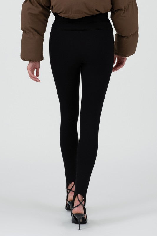 THE ESSENTIAL EDIT STIRRUP PANT