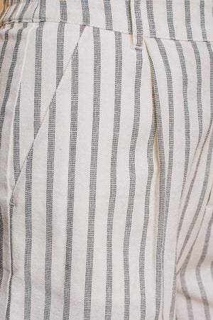 THE ESSENTIAL EDIT STRIPED SHORTS