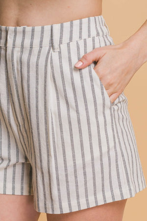 THE ESSENTIAL EDIT STRIPED SHORTS
