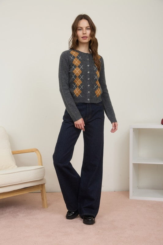 THE CLASSIC ARGYLE CARDIGAN KNIT