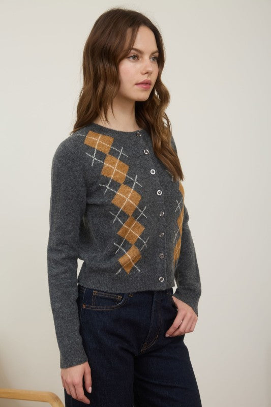 THE CLASSIC ARGYLE CARDIGAN KNIT