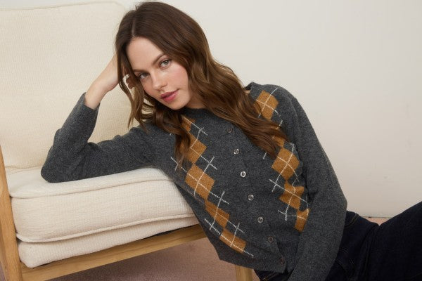 THE CLASSIC ARGYLE CARDIGAN KNIT