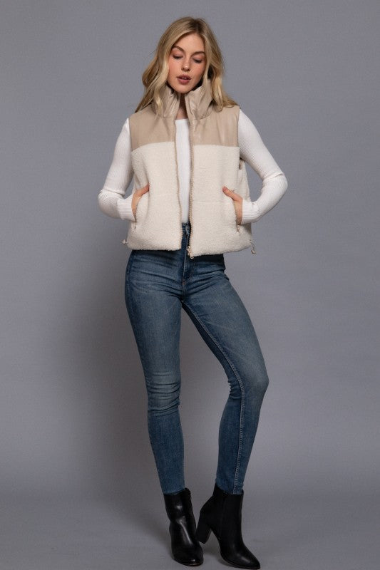 THE REVERSE IT VEST - BEIGE