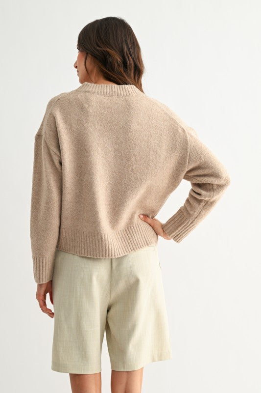 THE ESSENTIAL EDIT CHUNK KNIT V NECK SWEATER