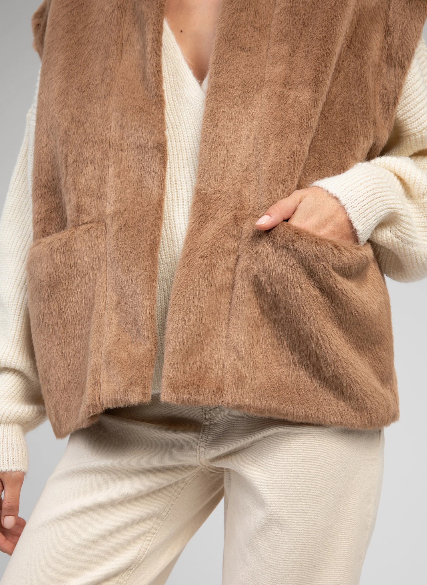 THE HAWTHORN FAUX FUR VEST
