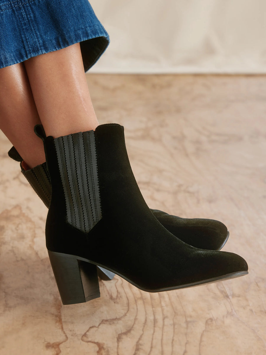 THE FAIRFAX & FAVOR ELECTRA VELVET BOOT