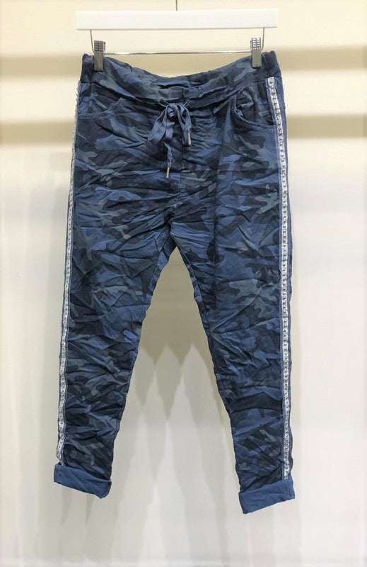 THE MADE IN ITALY CAMO PANTS - NAVY