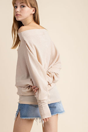 THE ESSENTIAL LIGHTWEIGHT ASYMMETRIC TOP